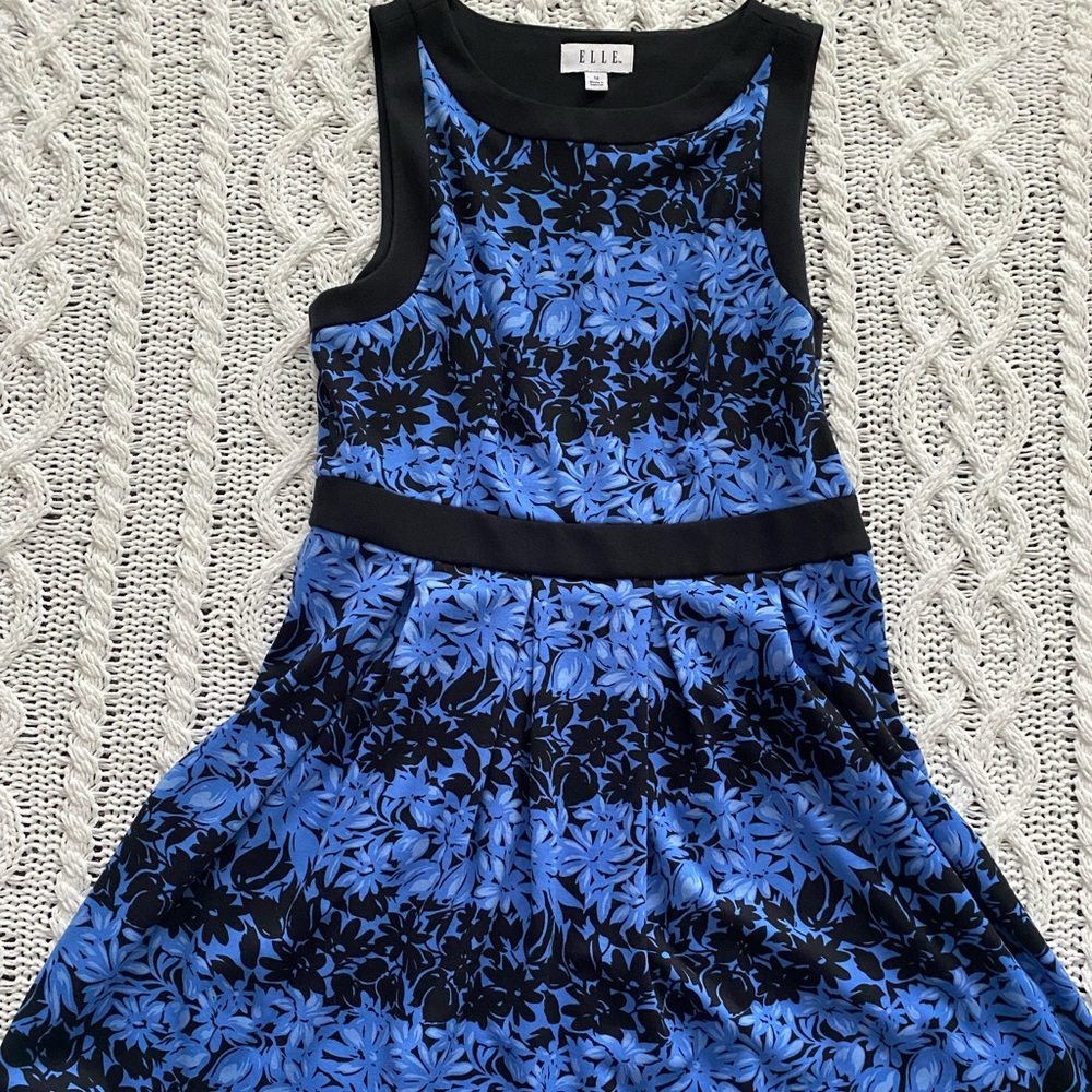 Elle dress women’s size 12 blue floral